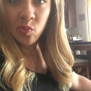 Meet your Posher, Tia