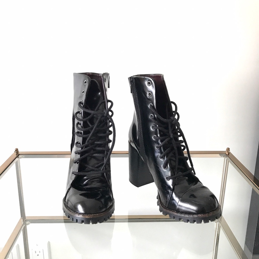 Report Signature Allon Boots