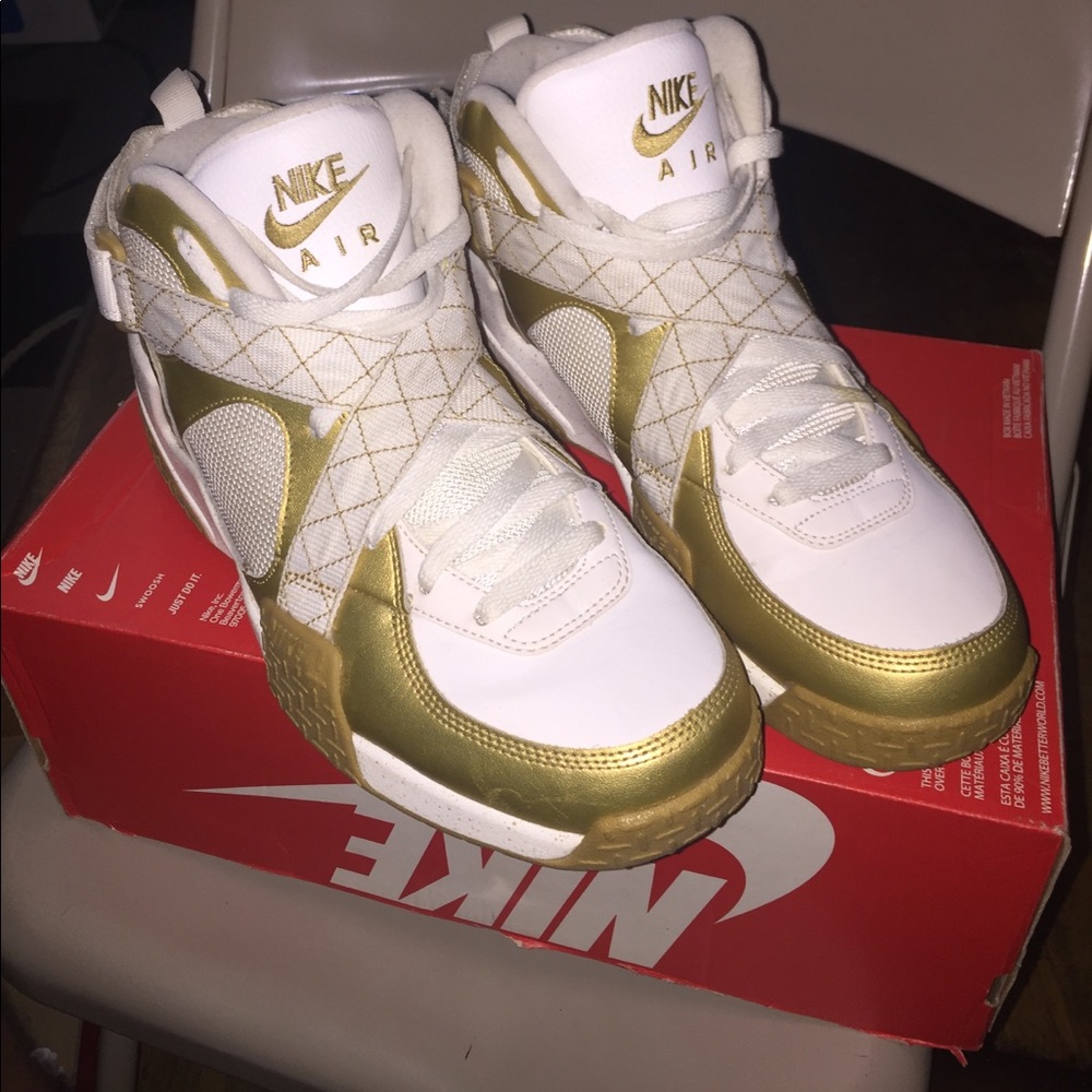 Nike Air Raid White & Gold