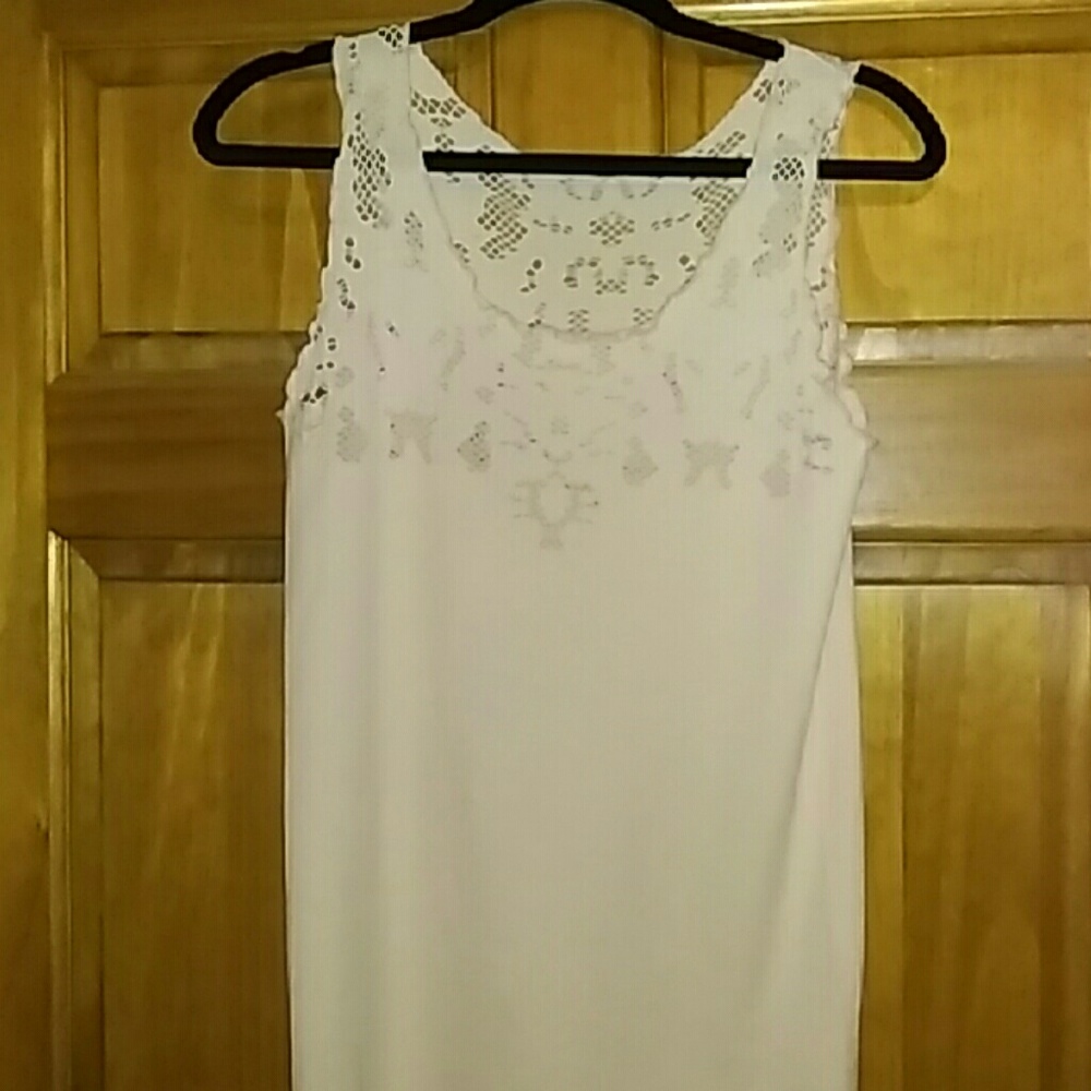 $5 Sale Pink Scalloped tank top