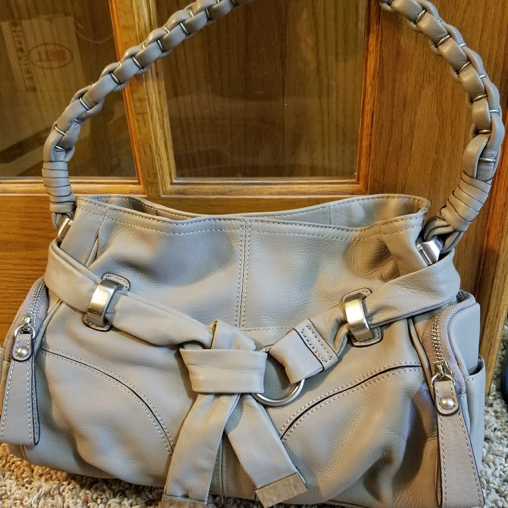 B. Makowsky leather bag