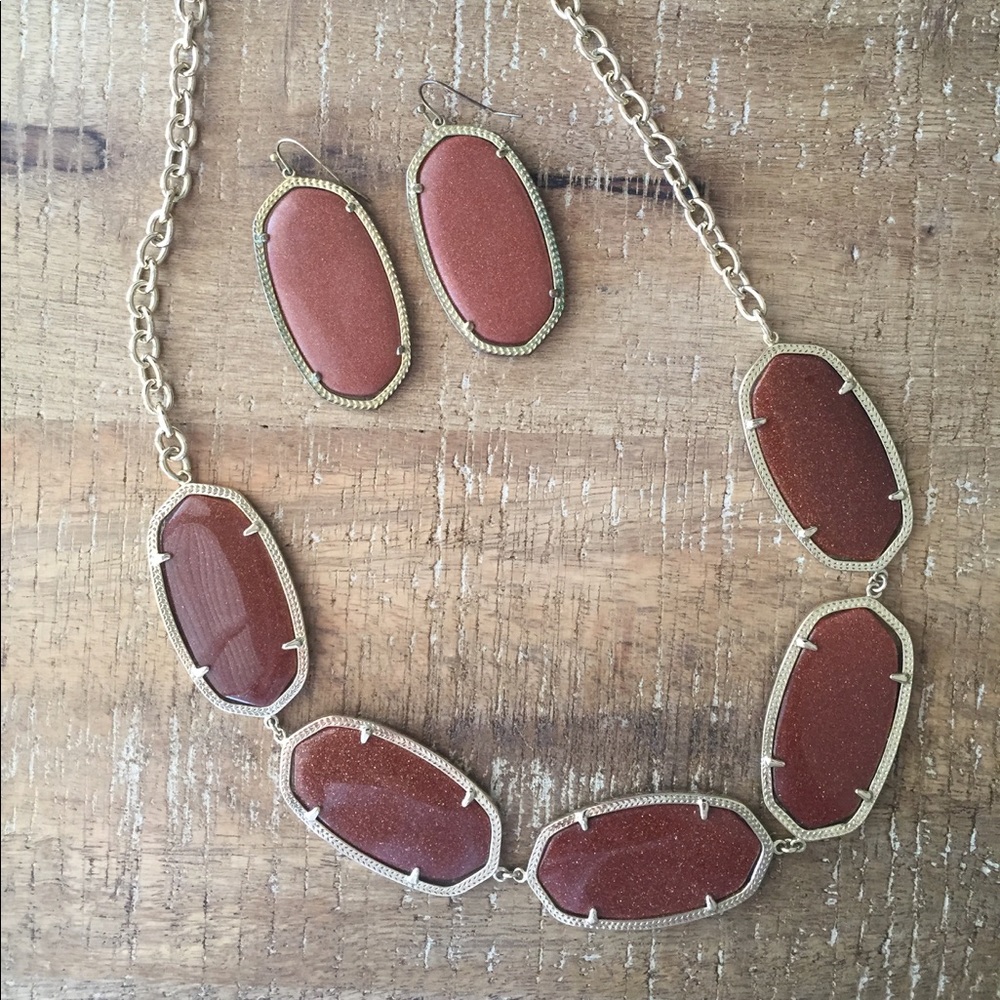Kendra Scott Necklace w/ matching earrings