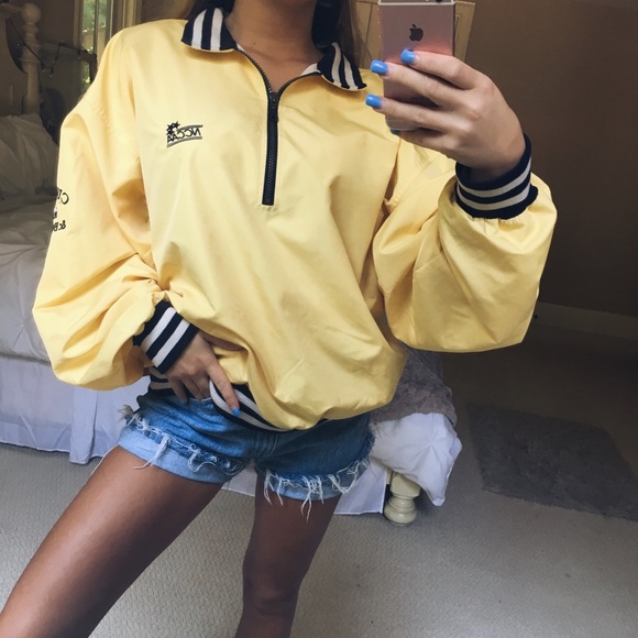 sold •• yellow vintage windbreaker - Picture 2 of 8