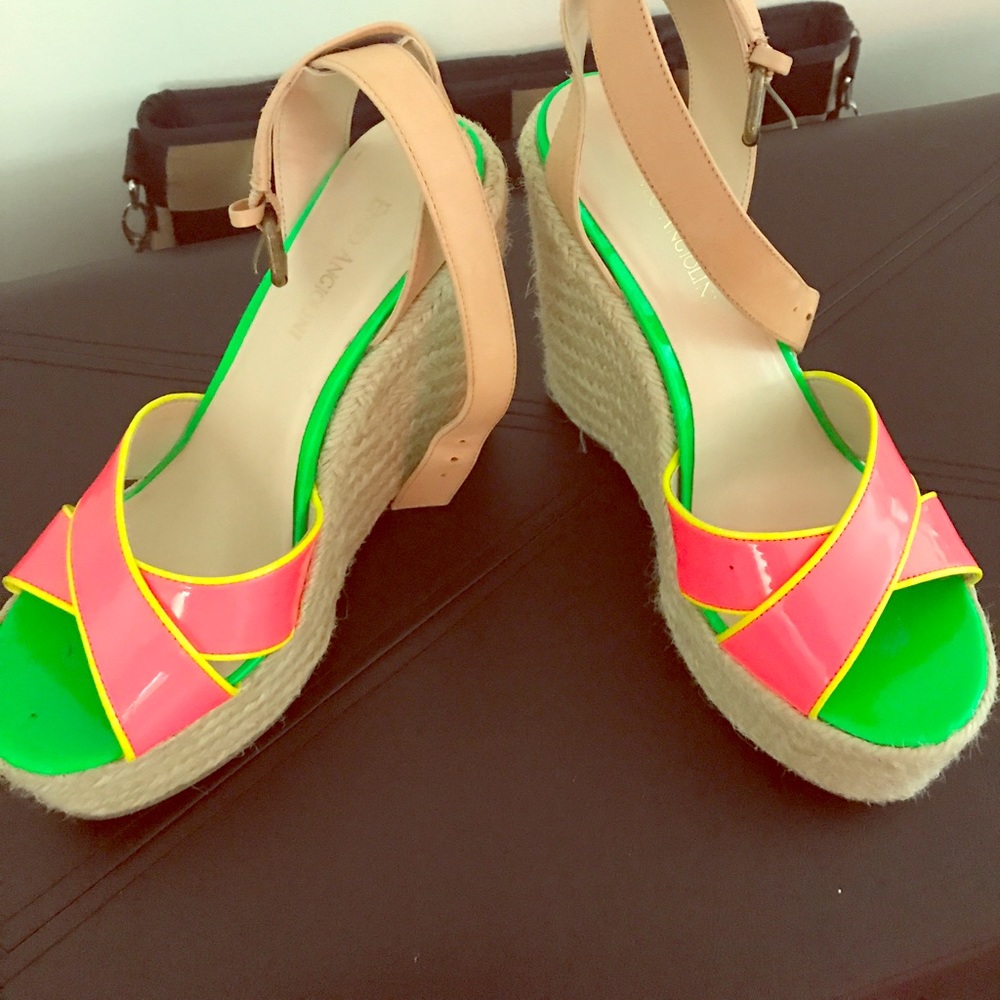 Colorful wedge