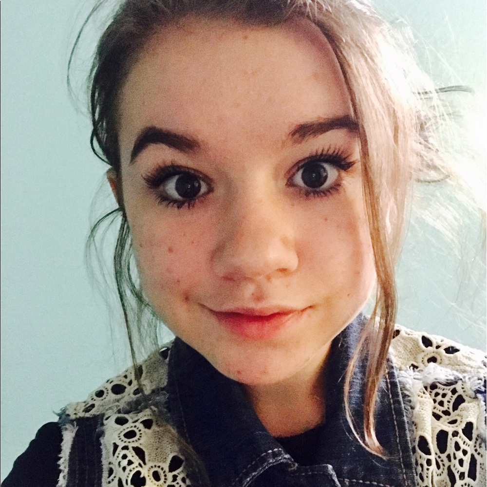 Meet your Posher, Lily