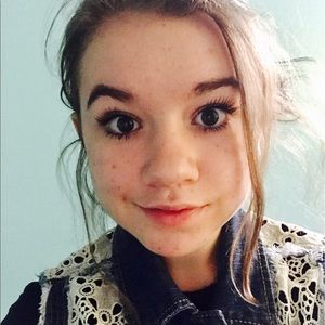 Meet your Posher, Lily