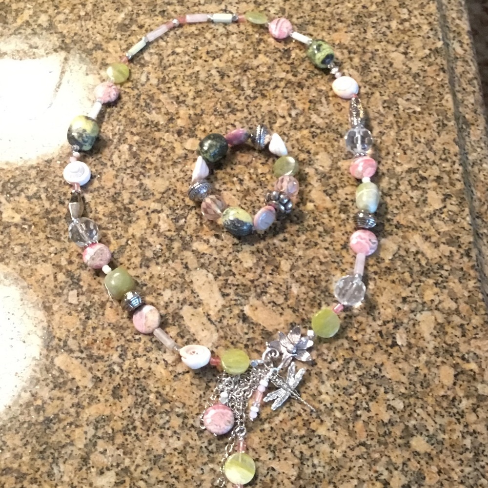 Pink and greed stone beaded necklace and bracelet