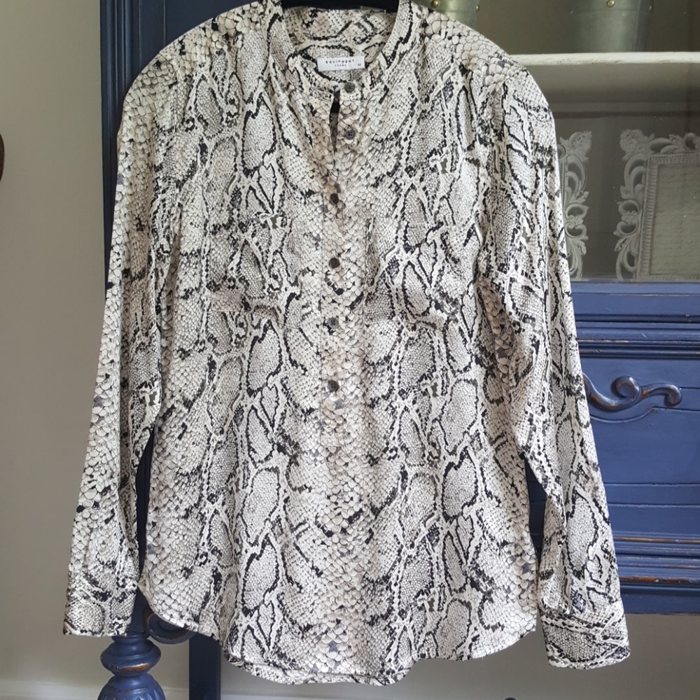 EQUIPMENT Silk Blouse snake print size XS