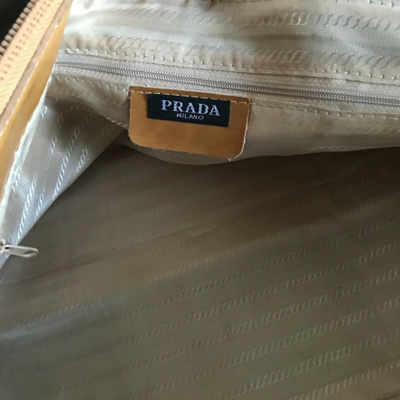 AUTHENTIC PRADA DUFFLE BAG ! - Picture 2 of 4