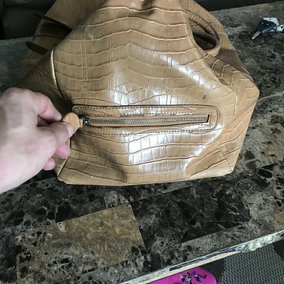 AUTHENTIC PRADA DUFFLE BAG ! - Picture 4 of 4