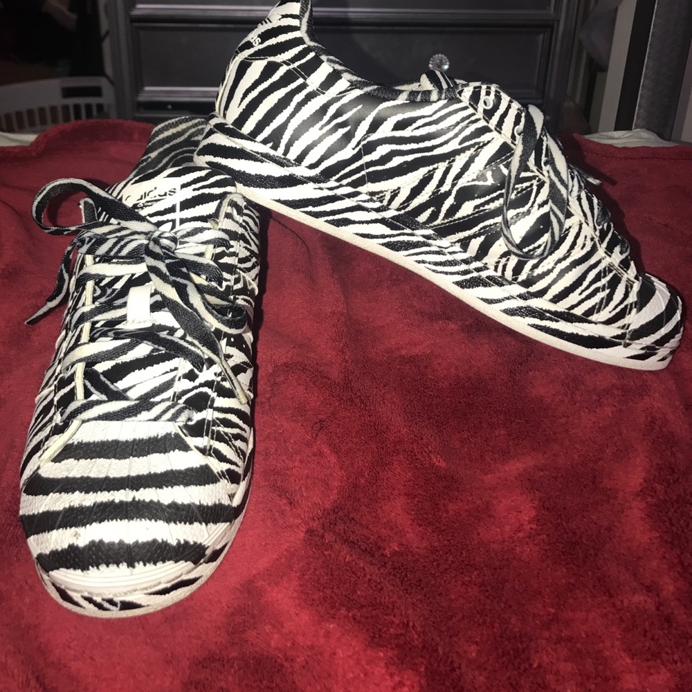 Zebra print Adidas Superstar sneakers