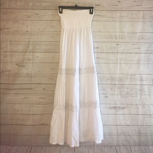 White Sleeveless Maxi Dress