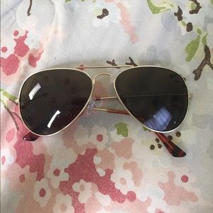 Lucky brand aviators