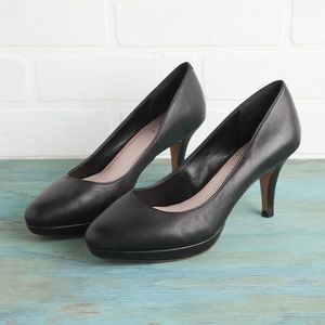 Vince Camuto Black Leather Pumps
