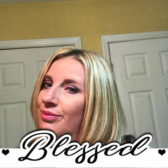 Meet your Posher, Ashley - Picture 1 of 1