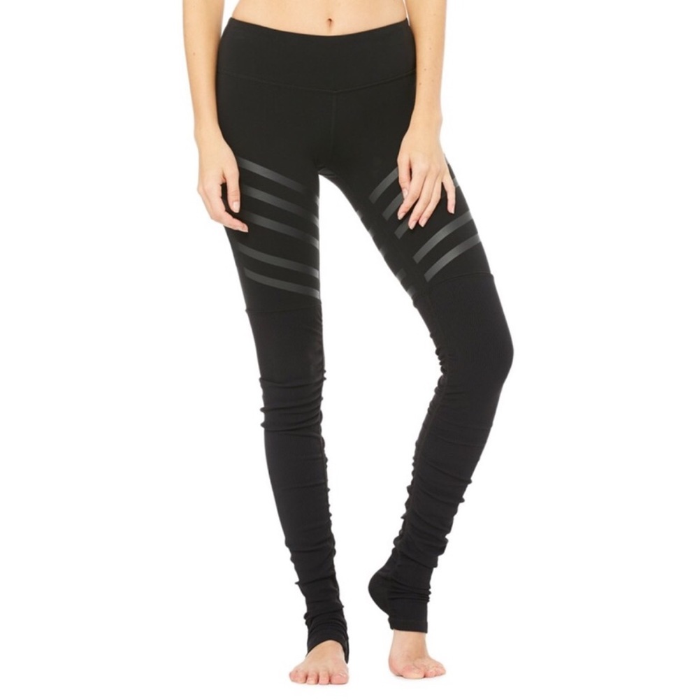 Goddess Legging-Black Lineal/Black @ ALO Yoga