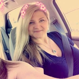 Meet your Posher, Candace