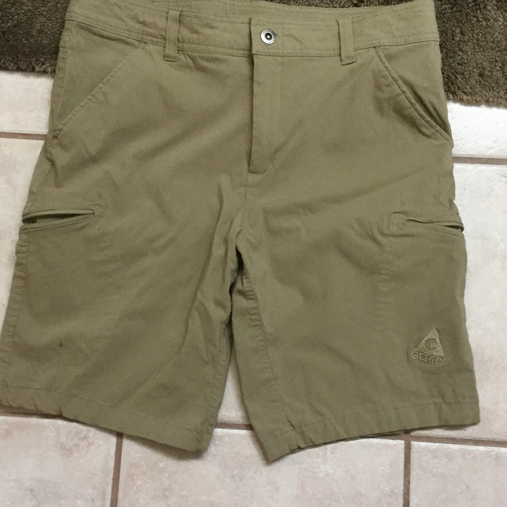 MEN'S. Taupe cargo shorts