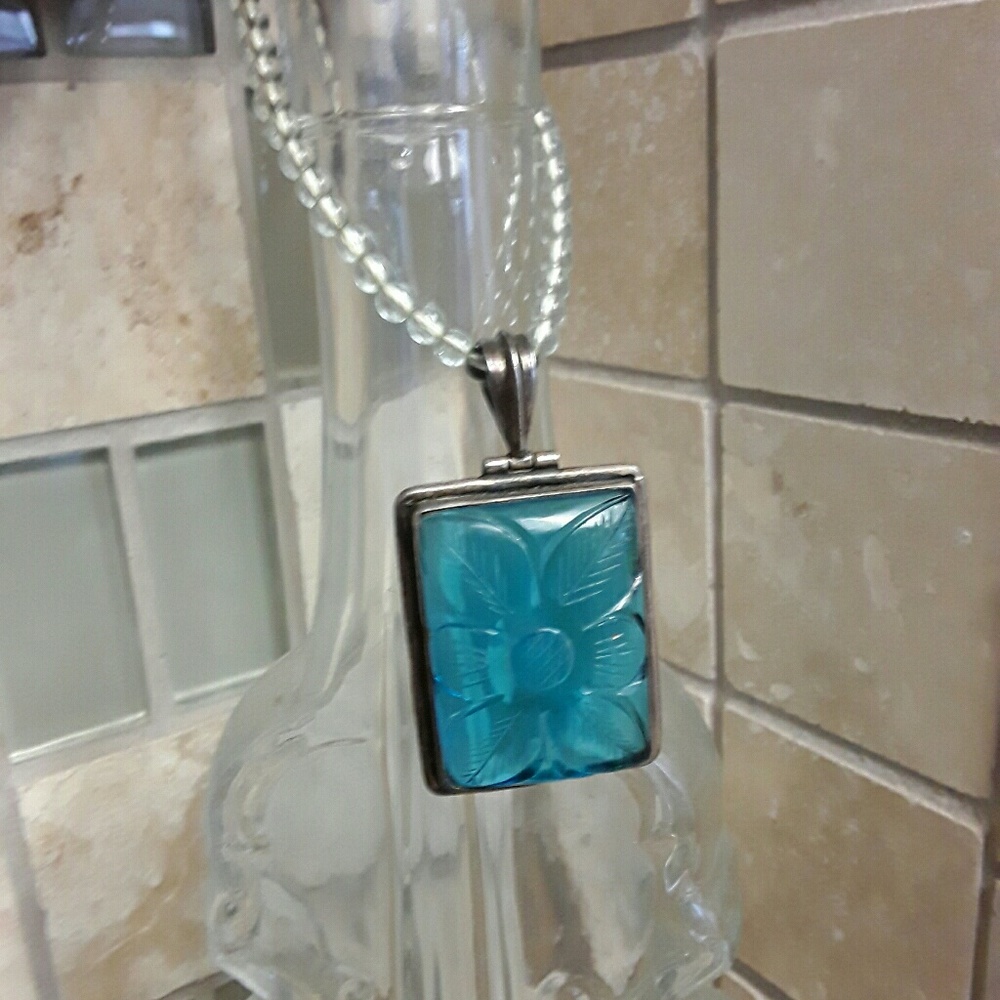 🚫SOLD🚫Vintage Sterling Glass Flower Necklace