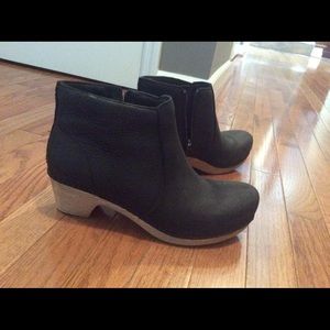 Dansko Maria Booties Size 40