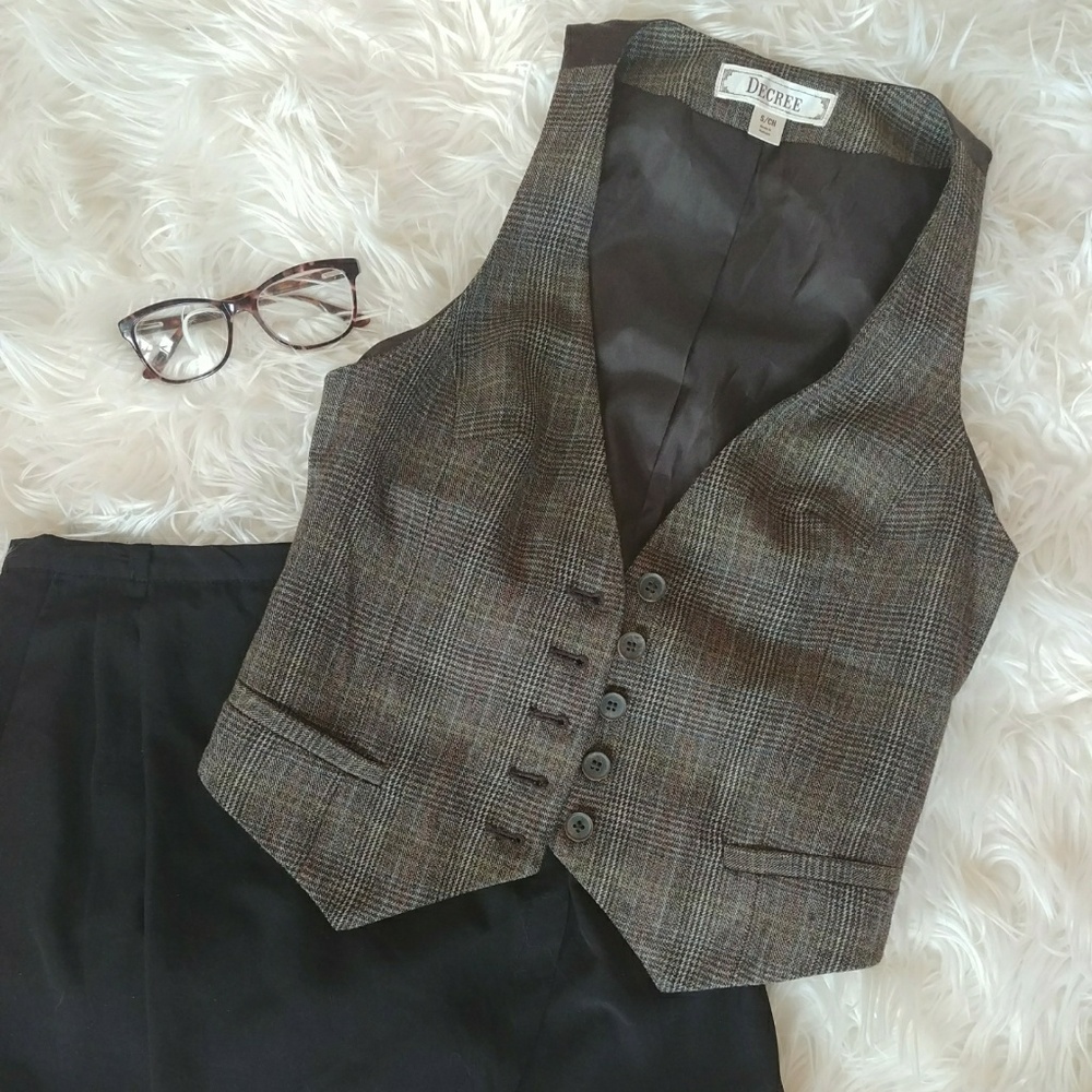 Juniors Plaid Vest