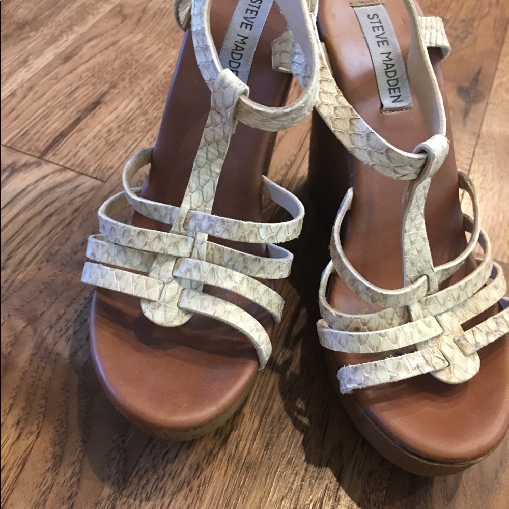 Steve Madden Wedges