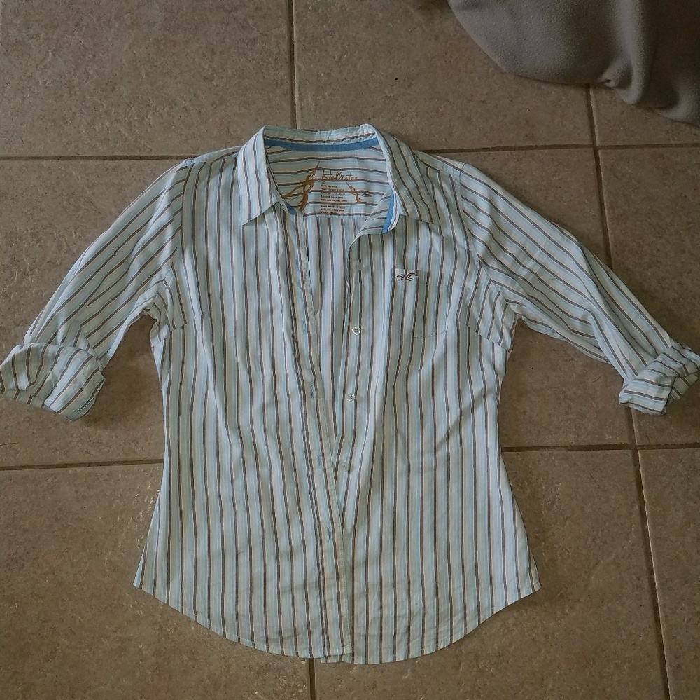 Hollister Brand Button-Up Shirt size Large