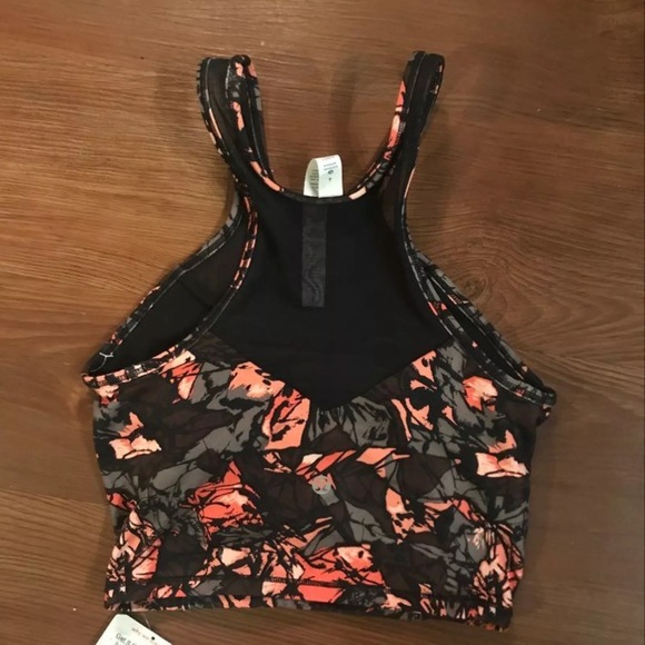 Lululemon NWT Get It Om Bra - Picture 4 of 4