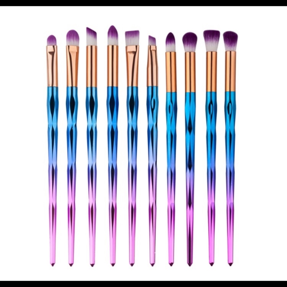 Makeup brushes