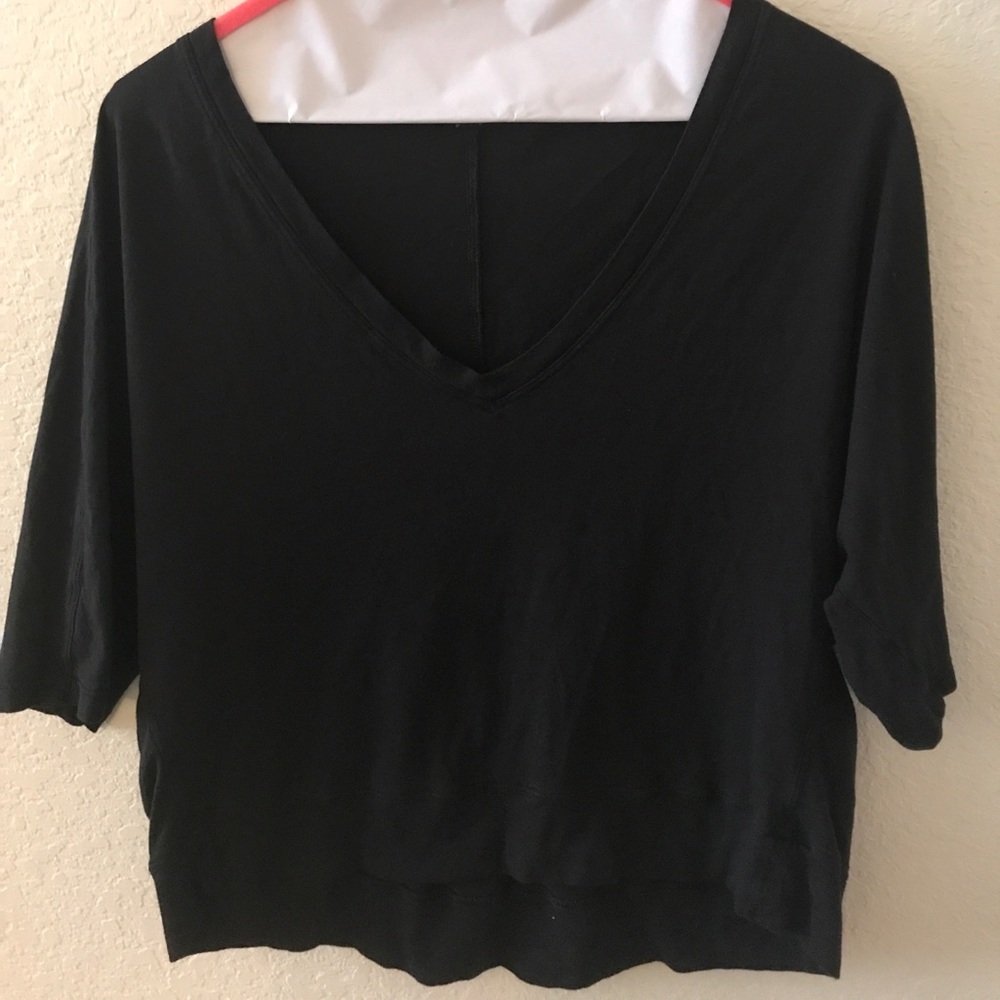 Lululemon crop top