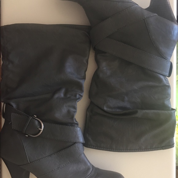 3" Grey Cathy Jean heeled boots - Picture 2 of 4