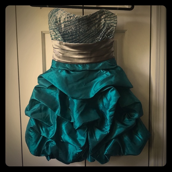 Homecoming/Cocktail Party Dress - Picture 1 of 2