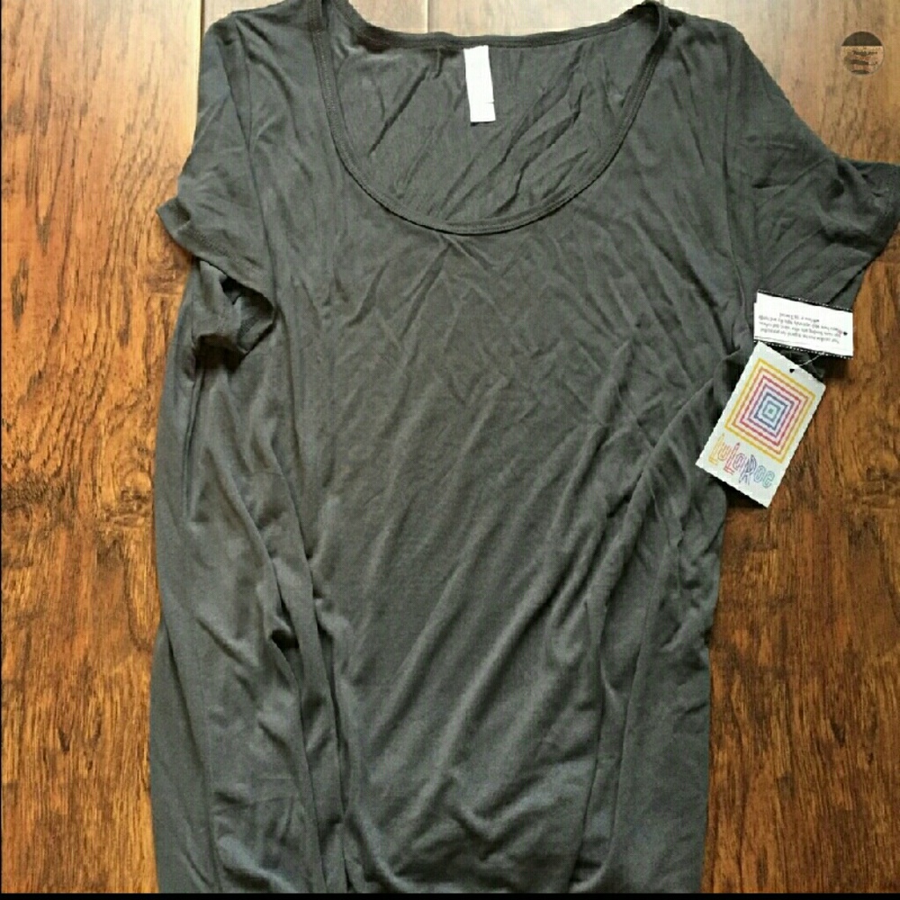 LuLaRoe Classic tee