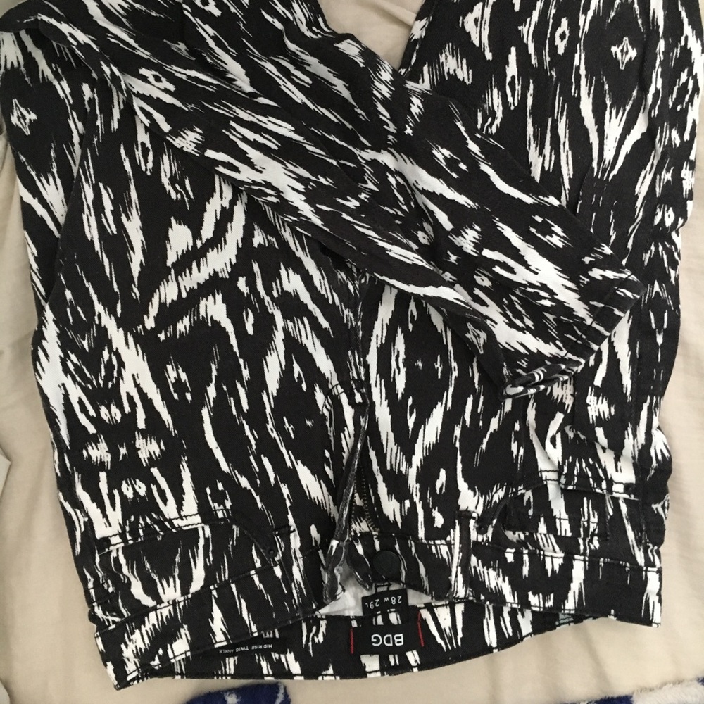 Black and white pants