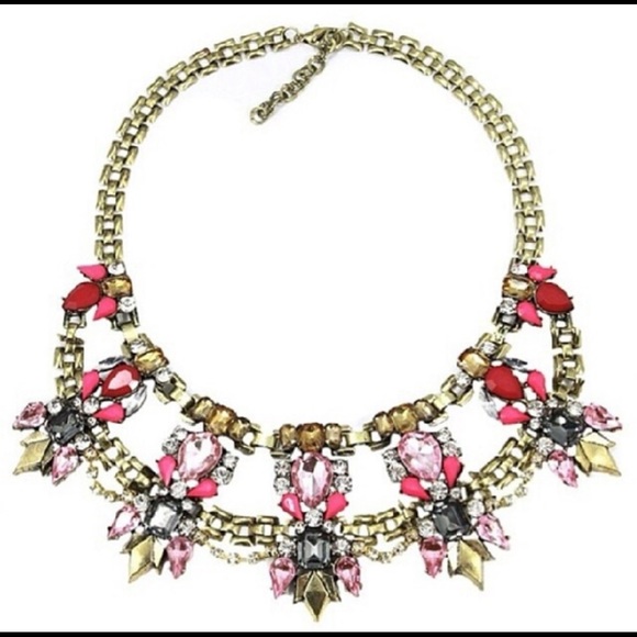 ❌SOLD❌🚨Last One!!🚨🎚Statement Necklace🎚 - Picture 2 of 4