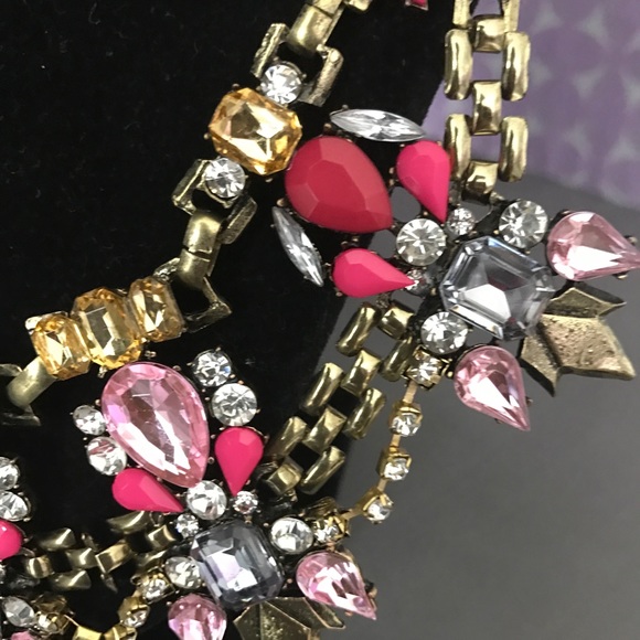 ❌SOLD❌🚨Last One!!🚨🎚Statement Necklace🎚 - Picture 3 of 4