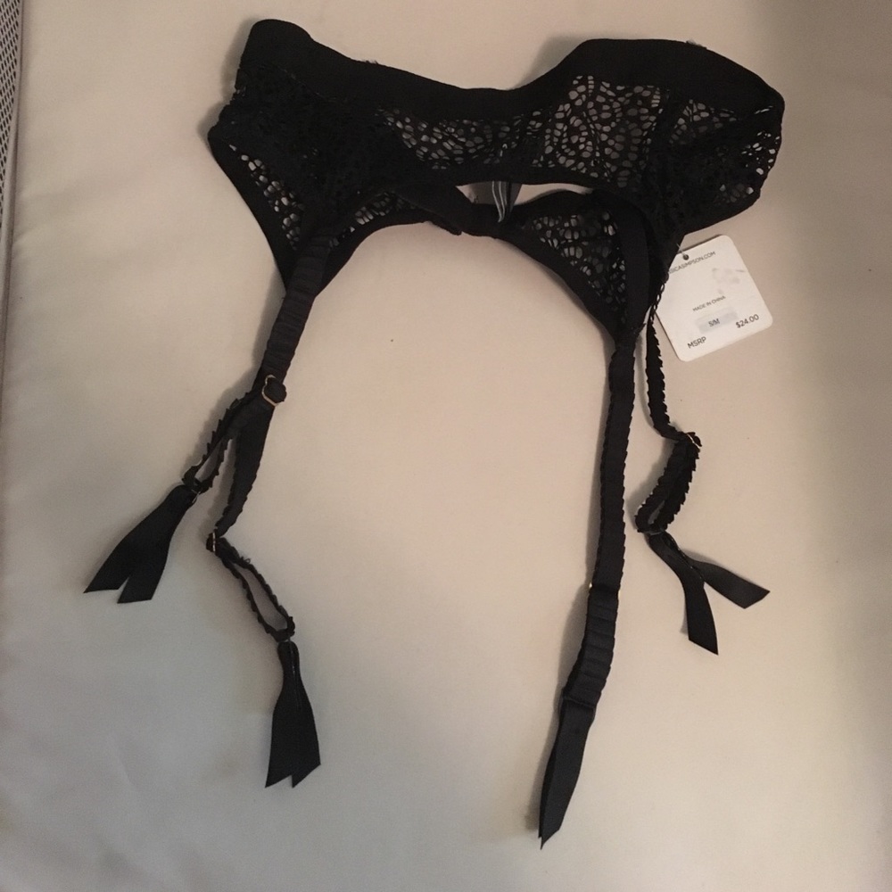 Garter belt
