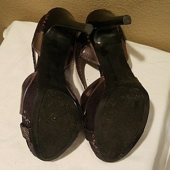 Open-Toed Platform Heels - Picture 4 of 5