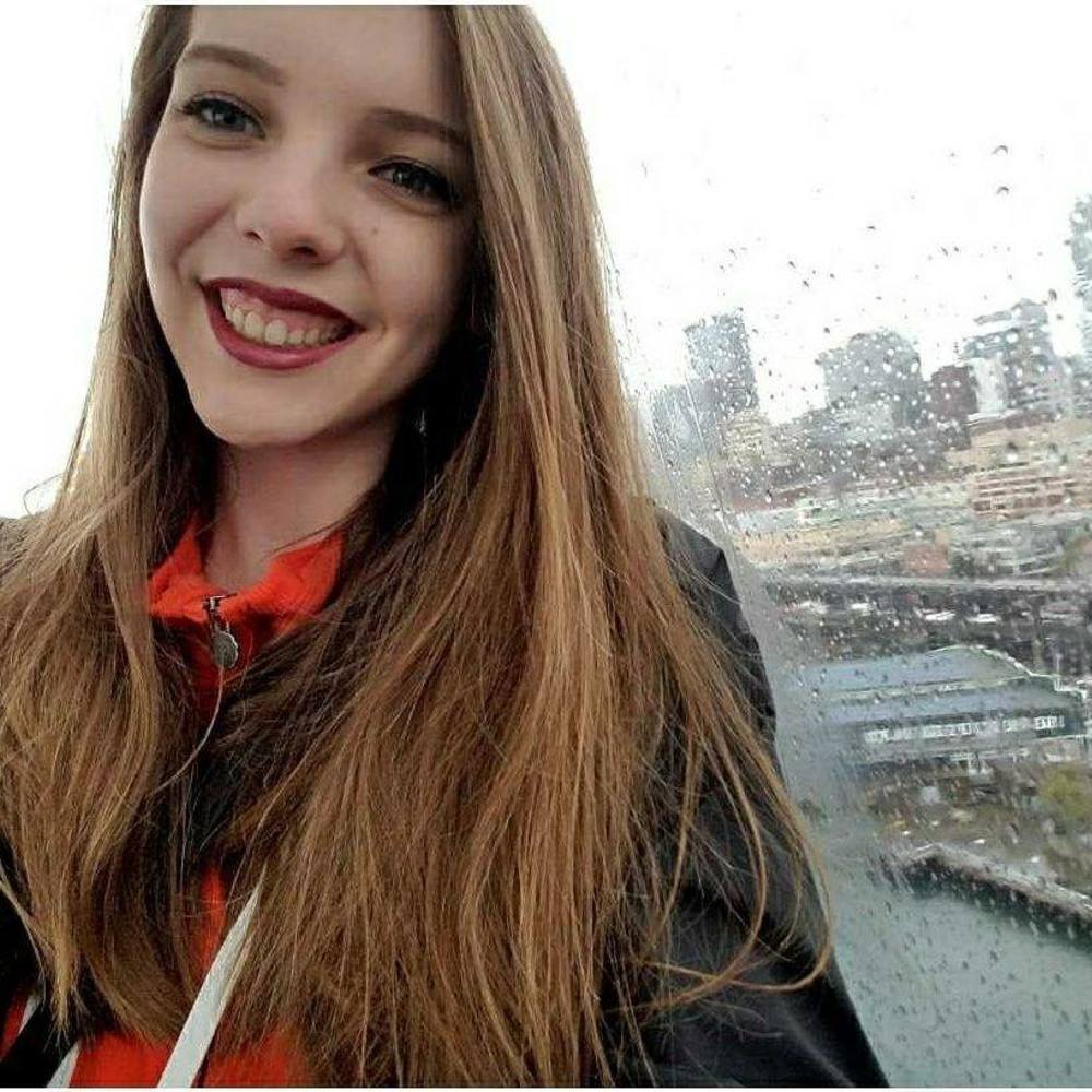 Meet your Posher, Elizabeth