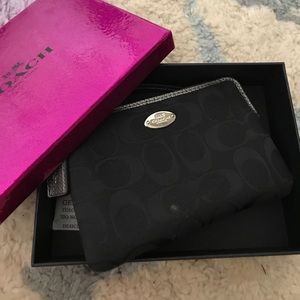 Coach Zippy Wallet