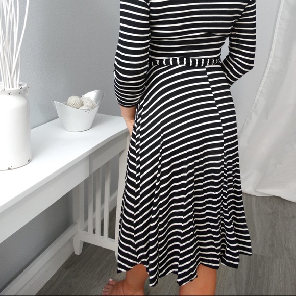 ✨CCO✨ LAST Striped Jersey Faux Wrap Dress - Picture 2 of 5