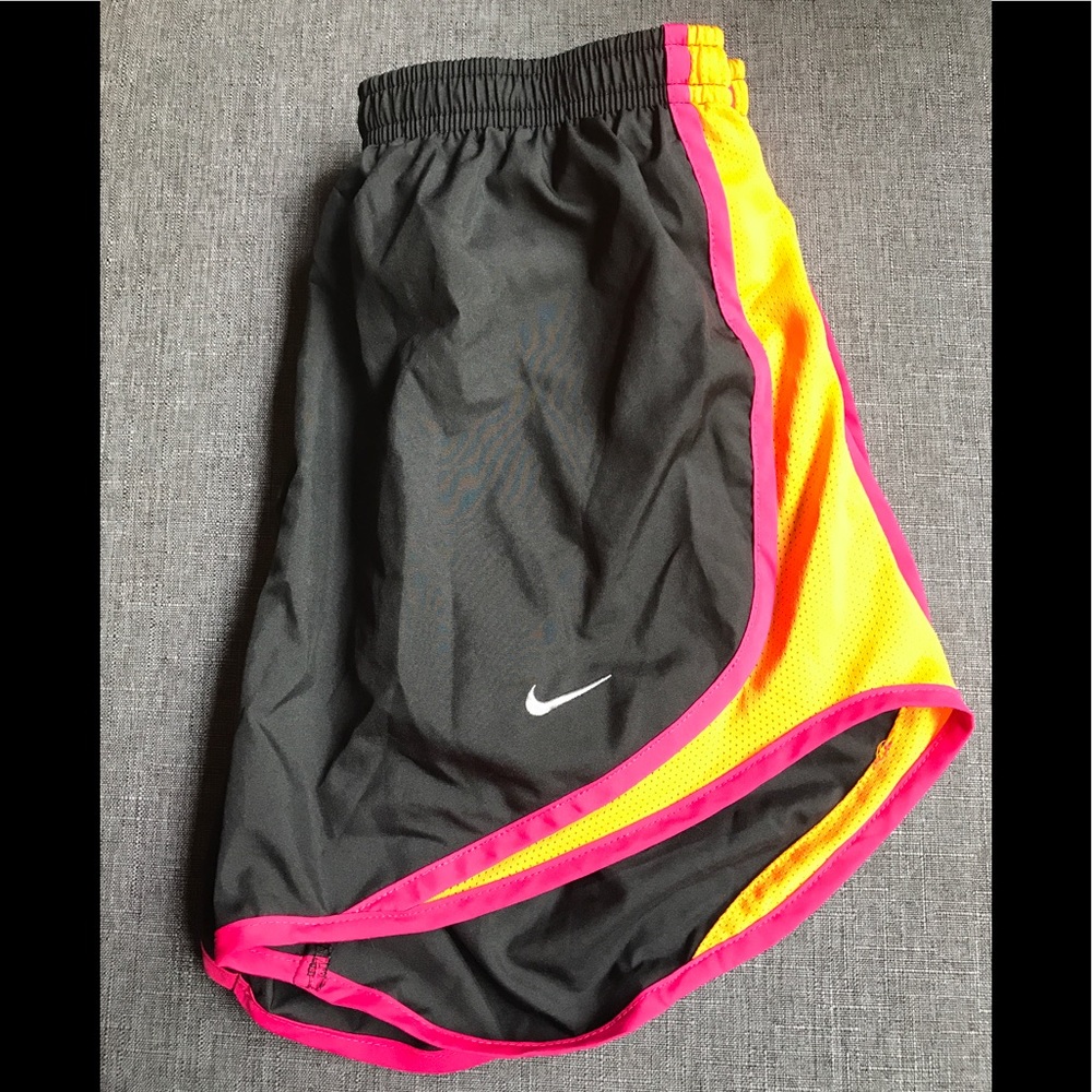 Nike Dri-FIT Tempo Running Shorts
