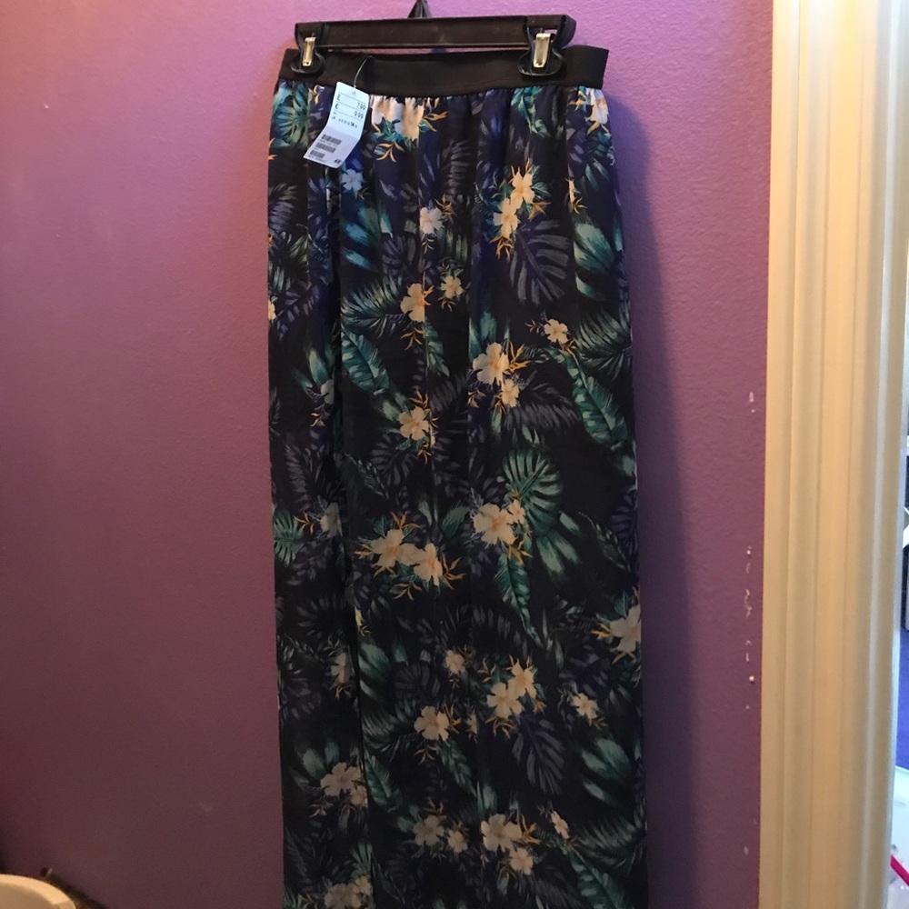 H&M Hawaiian floral Maxi skirt