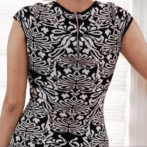 Patterned Sweater A-line Dress - Picture 3 of 3