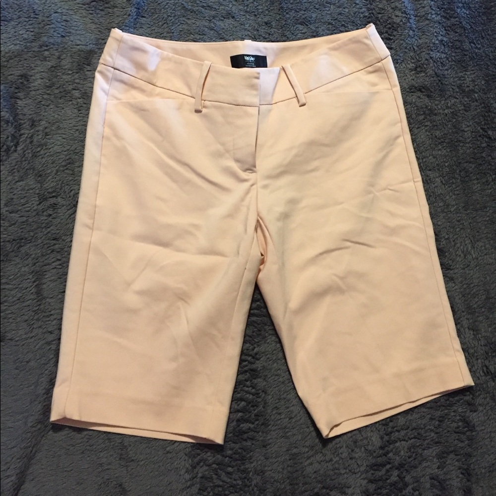 Light pink Bermuda shorts
