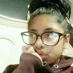 Meet your Posher, Brenda