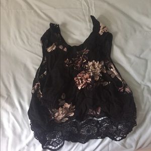 Pacsun flower and lace crop top