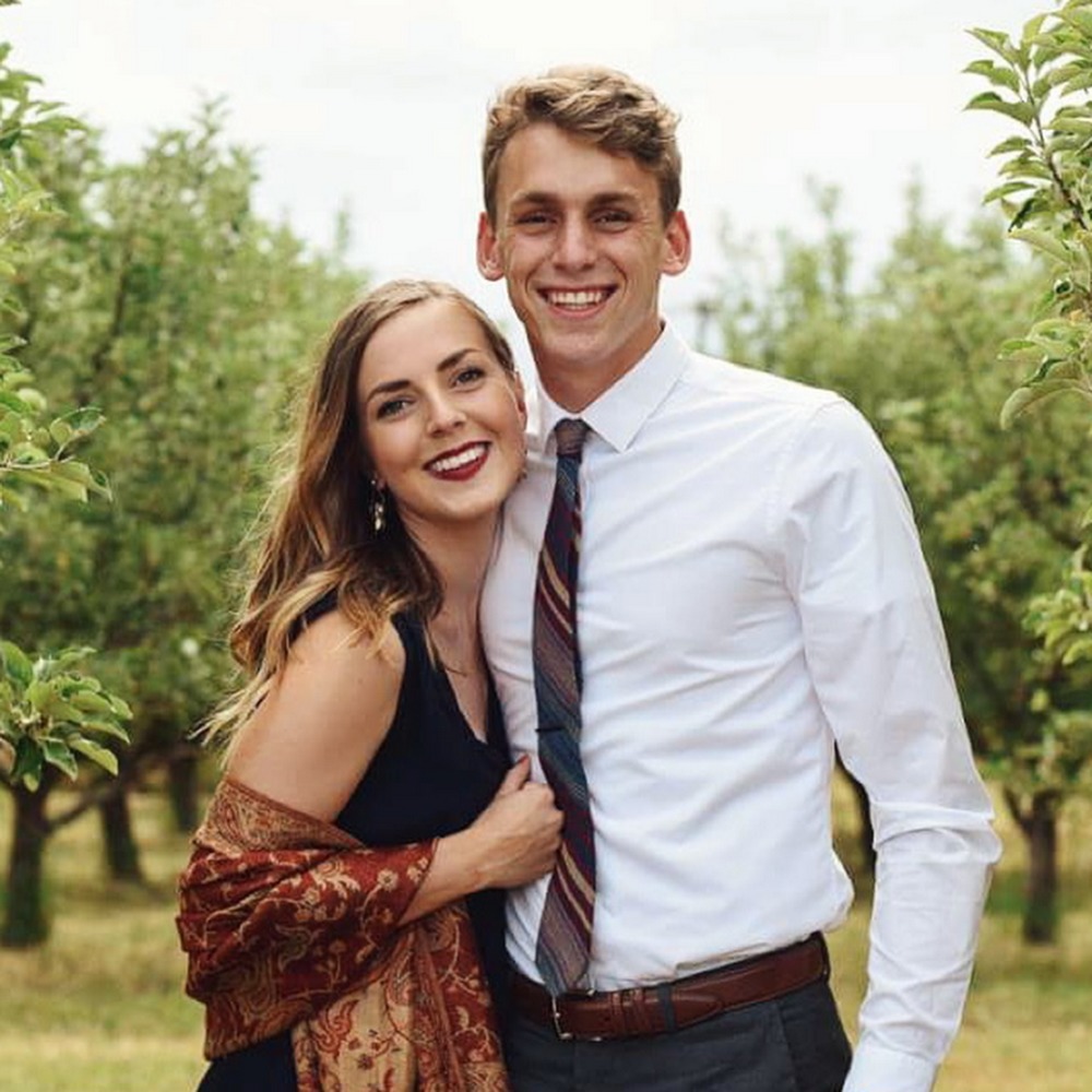 Meet your Posher, Brenna