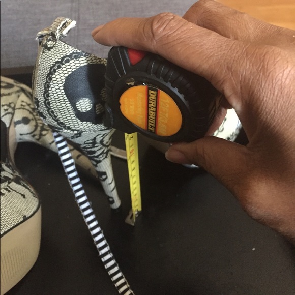 SALE!!!Just Fab 5 inch stilettos with stripy bows. - Picture 4 of 7