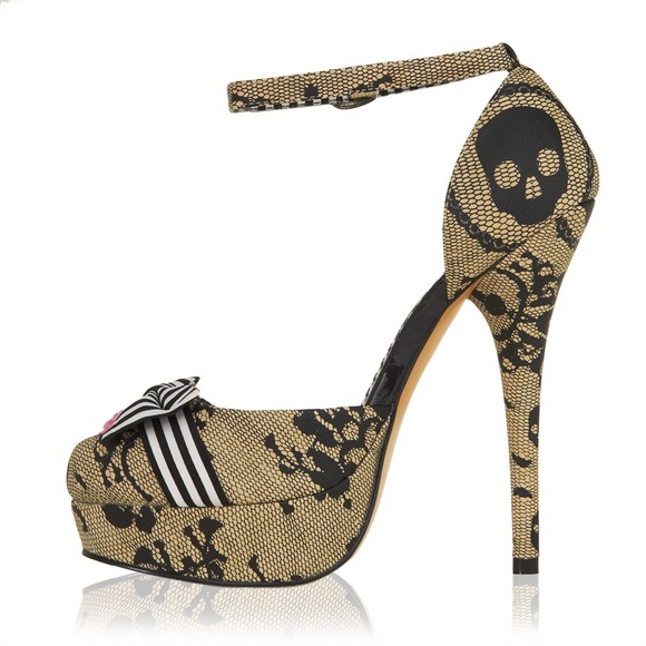 SALE!!!Just Fab 5 inch stilettos with stripy bows. - Picture 2 of 7